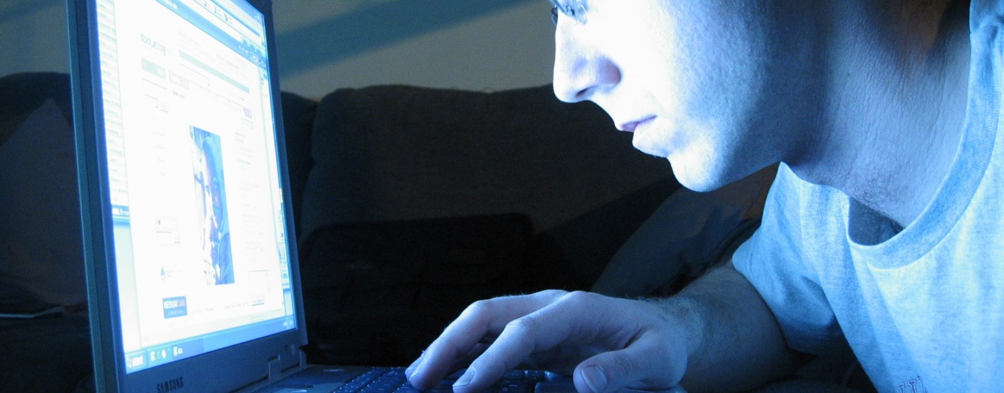 Adolescenti italiani sempre online: l’allarme in occasione del “Safer Internet Day 2016”