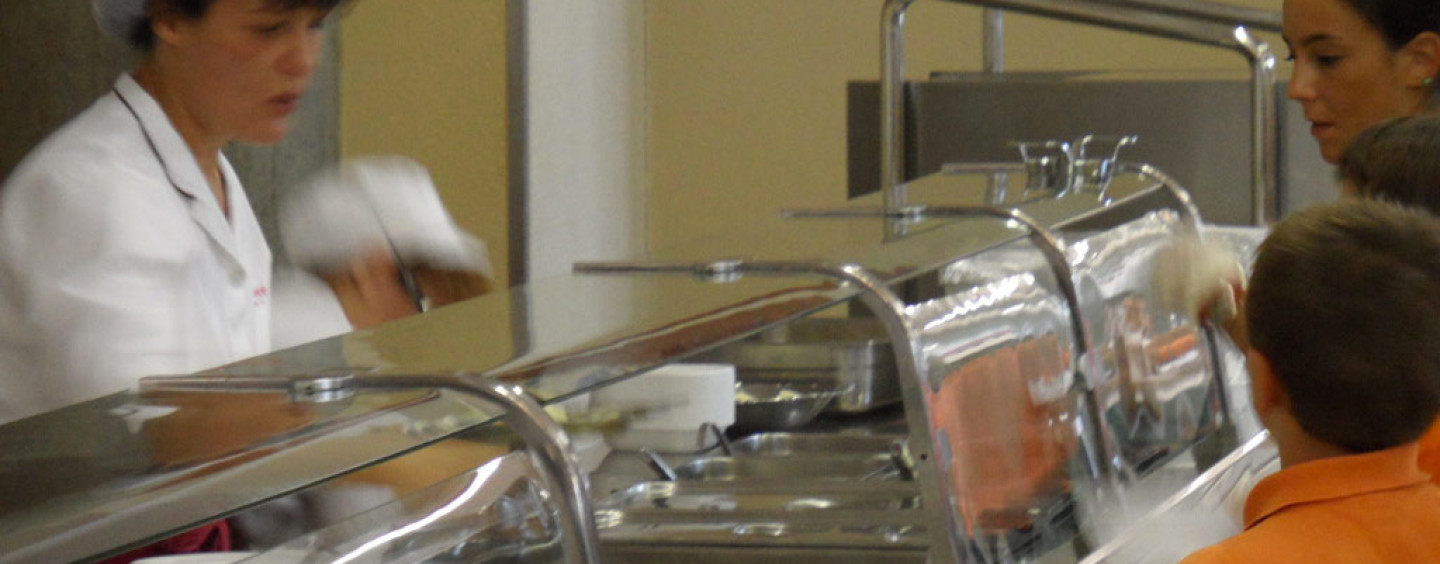 Presunta intossicazione alimentare al Convitto, la preside: “Avviato indagini interne”