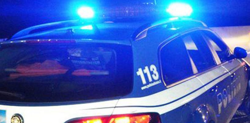 Auto in fiamme nella notte, paura a Valle. Indagini in corso