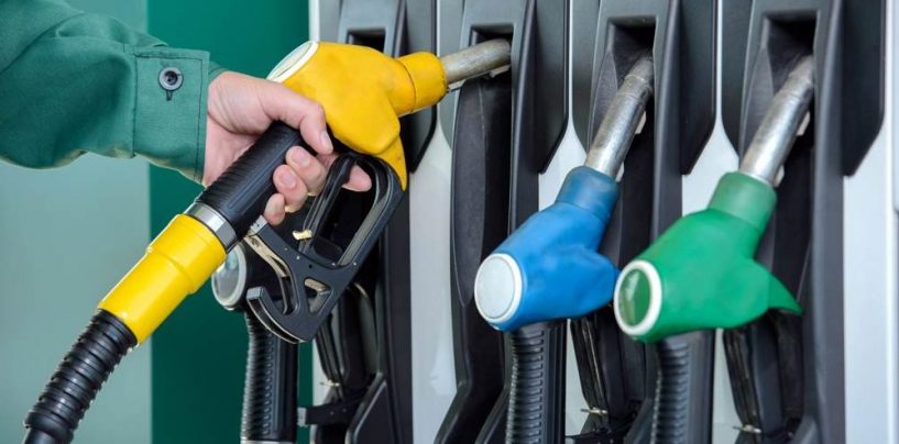 Prezzo del carburante truccato, stangata delle Fiamme Gialle ai distributori di benzina