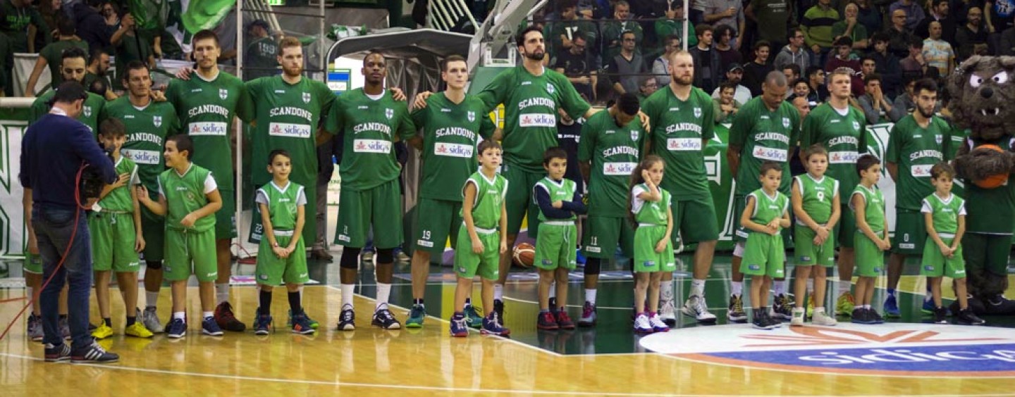 Sidigas Avellino, i lupi lottano col cuore ma non riescono nell’impresa. Reggio Emilia vola in finale