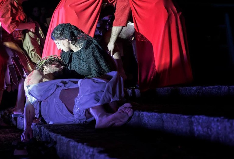 VIDEO/ Speciale Via Crucis – Cervinara, Giuseppe Dente: “Nelle vesti di Gesù tra onori e oneri, sono emozionato”