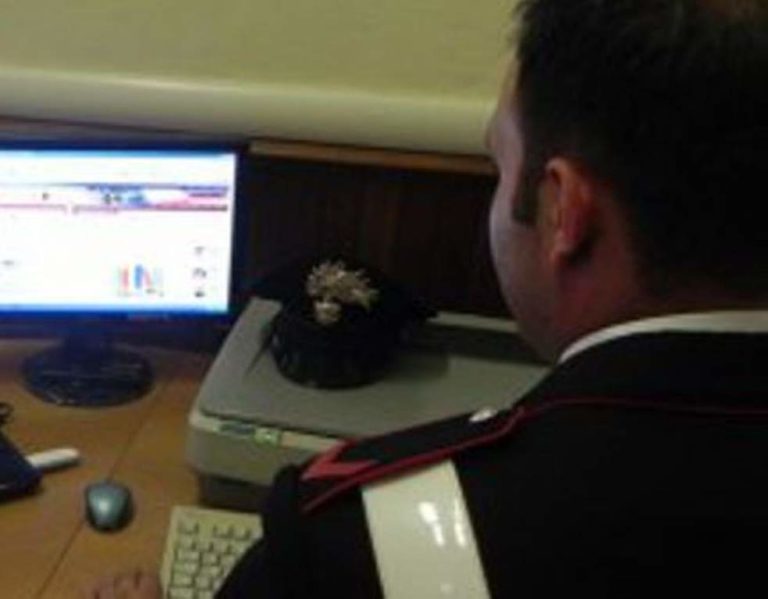 Studente denunciato per frode informatica, giocava on-line a spese dell’amico