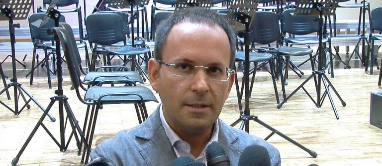 VIDEO/ Cipriano attacca: “In città solo degrado amministrativo”