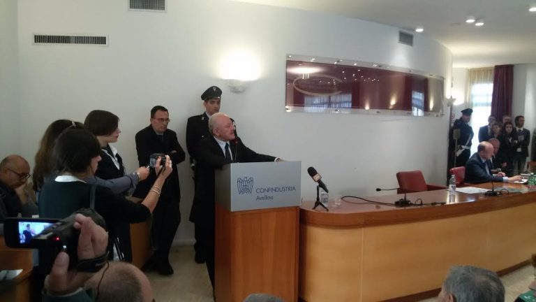 VIDEO/ Referendum, Raggi, fondi e sviluppo in Irpinia: il governatore De Luca a tutto campo