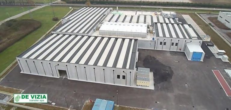 Rifiuti organici, in Friuli l’eccellenza del biodigestore De Vizia: “Impatto inesistente sulla natura”
