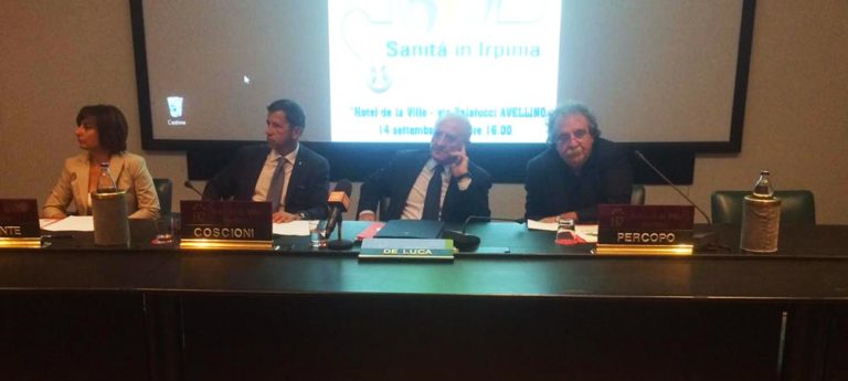 VIDEO/ De Luca striglia Avellino: “Siete un po’ squinternati, ma l’Irpinia è un’eccezione positiva in Regione”