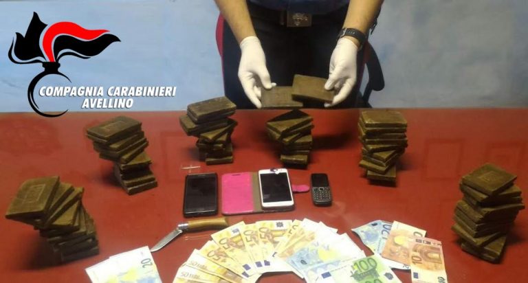 FOTO/ Serino, sorpresi con sei chili di hashish: arrestati padre e figlia