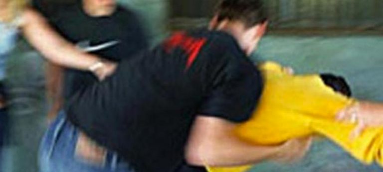 Violenza ad Avellino – Aggredisce minore per rubargli la catenina d’oro, arrestato 22enne