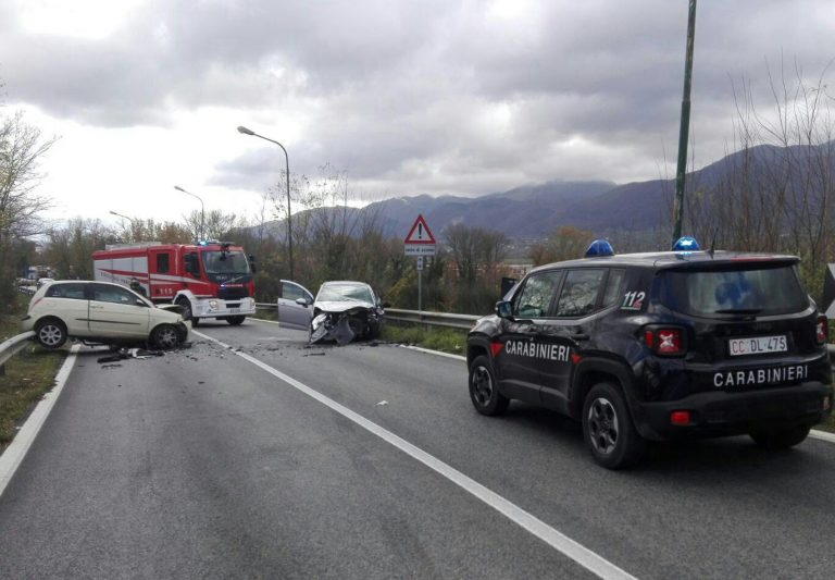 Incidente stradale frontale a Lioni, due feriti gravi
