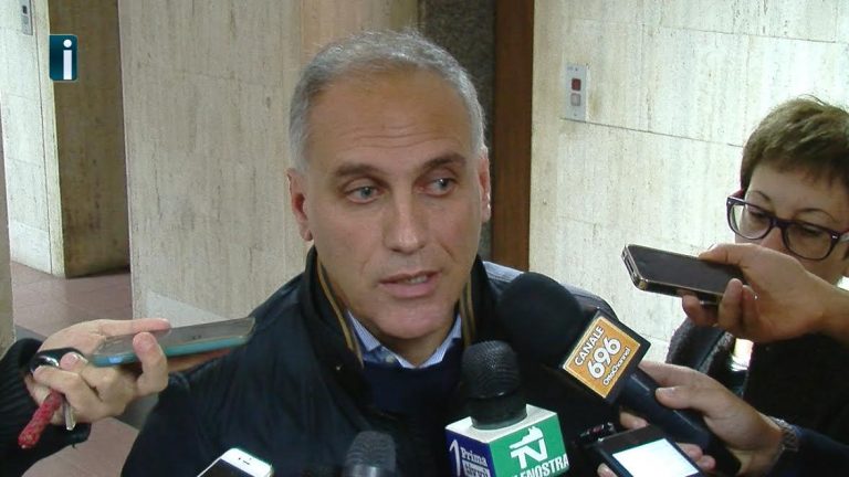 VIDEO/ Caso Cocchia, i genitori tornano in Comune: “Proposta che può soddisfare”