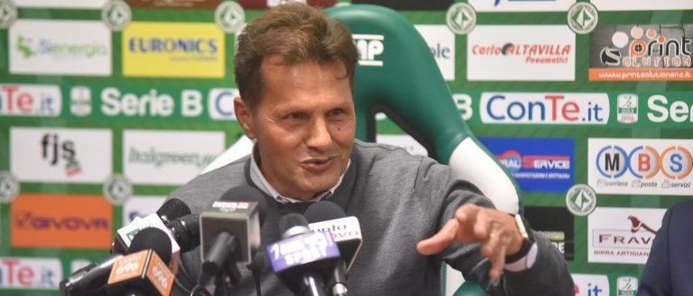 VIDEO/ Novellino non ci sta: “Infastidito dai rifiuti di alcuni calciatori”