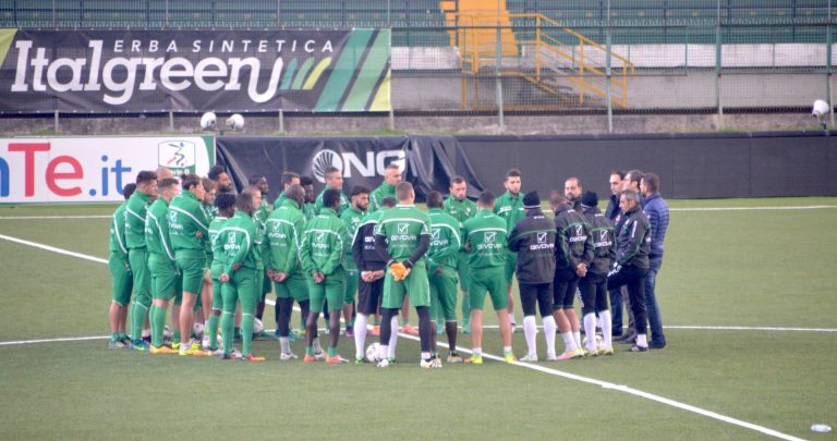 FOTO/ Avellino Calcio – Toscano resiste a De Canio ma i tifosi lo contestano