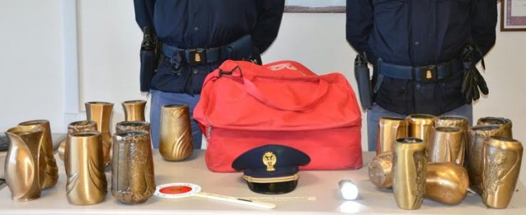 polizia furti cimitero