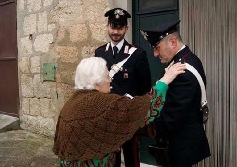 Lacedonia, truffa ai danni di un’anziana: avvocato denunciato dai Carabinieri