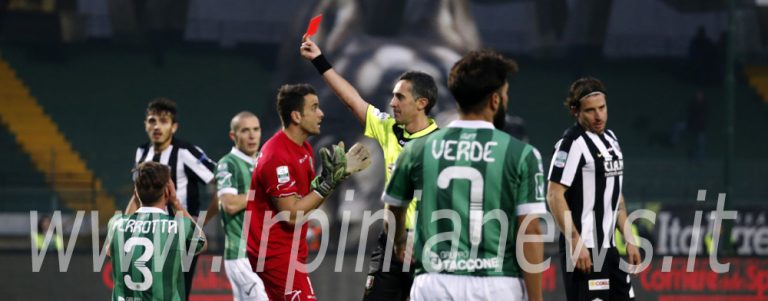 Sconfitto e arrabbiato: l’Avellino urla contro Aureliano