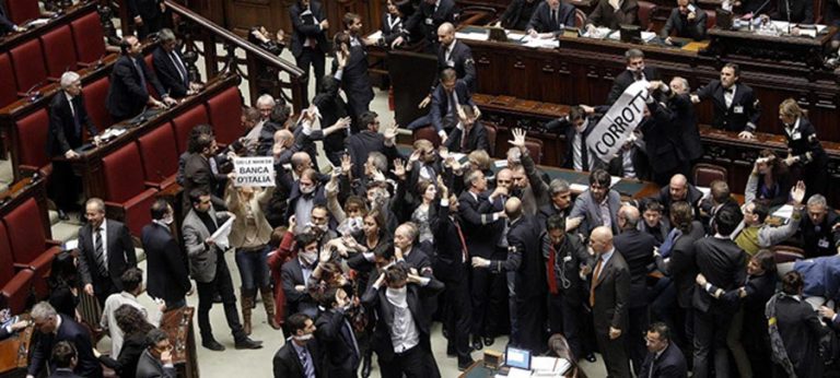 pensione-parlamento-rissa