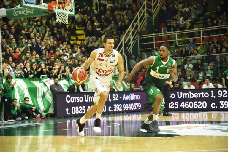 Stoica Sidigas, i campioni d’Italia di Milano si inchinano al Del Mauro