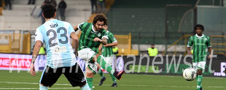 Moretti sgancia la bomba: l’Avellino allunga la serie positiva. Rivivi il live
