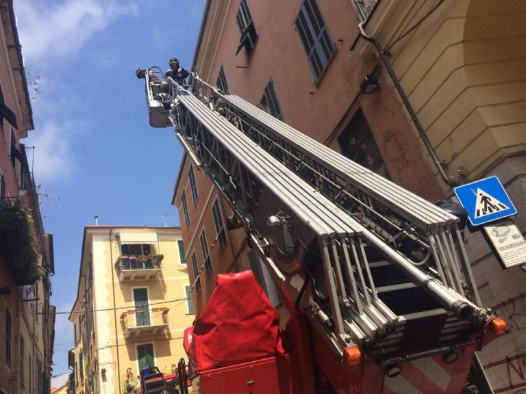 Dramma della solitudine a Grottaminarda, 66enne trovata priva di vita