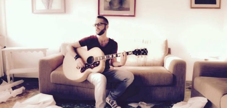 Sanremo: Irpinia protagonista grazie a Roberto Casalino, paroliere di “Piccole Cose”