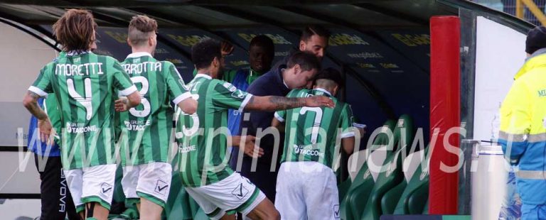 Avellino-Verona 2-0, la fotogallery di Irpinianews