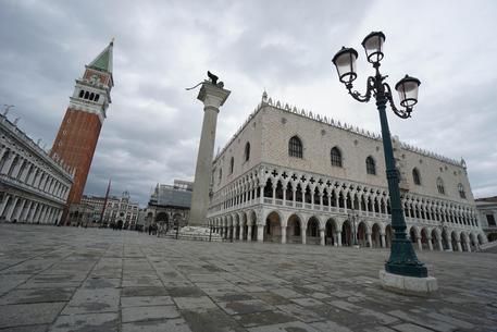 Venezia: vertice Italia-Francia,scattata 'zona rossa' Piazza