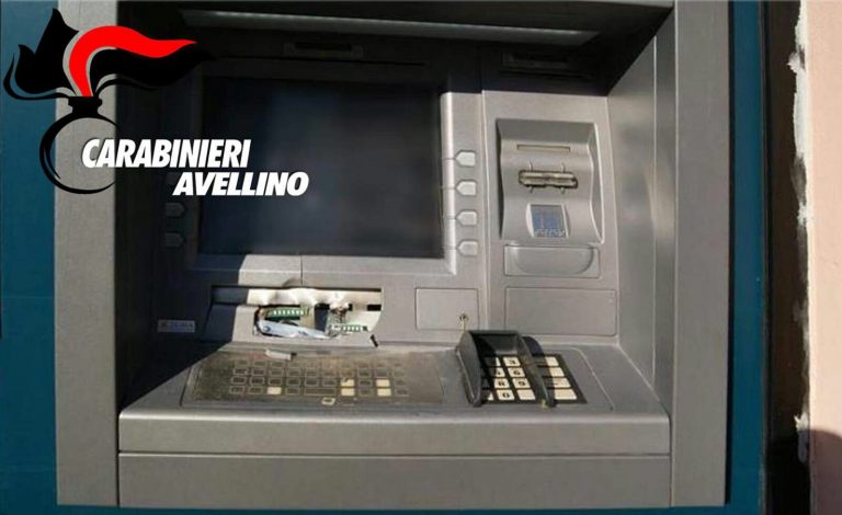 Serino, tentato furto al bancomat nella notte: ladri in fuga