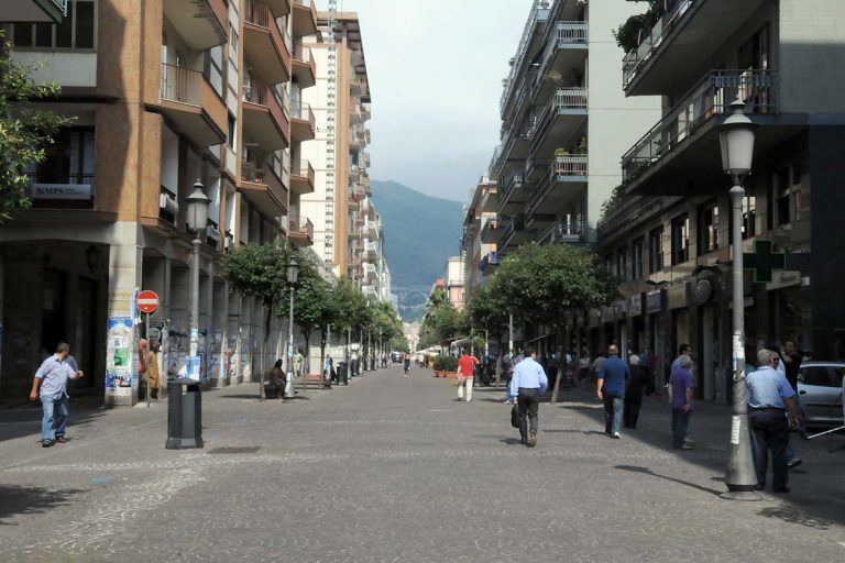 Coronavirus, a Salerno le prime tre multe da 1.000 euro per mancata mascherina