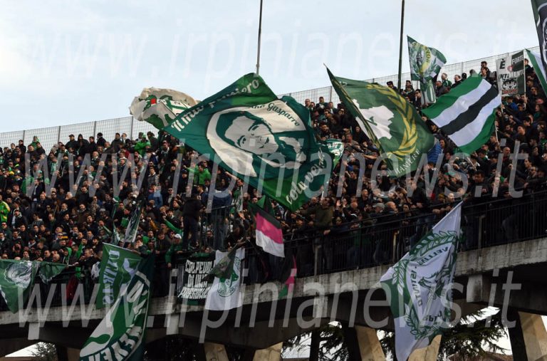 Avellino Calcio – Trattativa societaria: il duro comunicato della Curva Sud