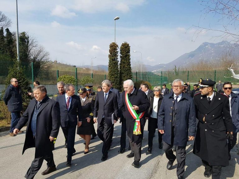 Gentiloni ad Avellino: tra l’indifferenza generale ed il bavaglio ai cronisti
