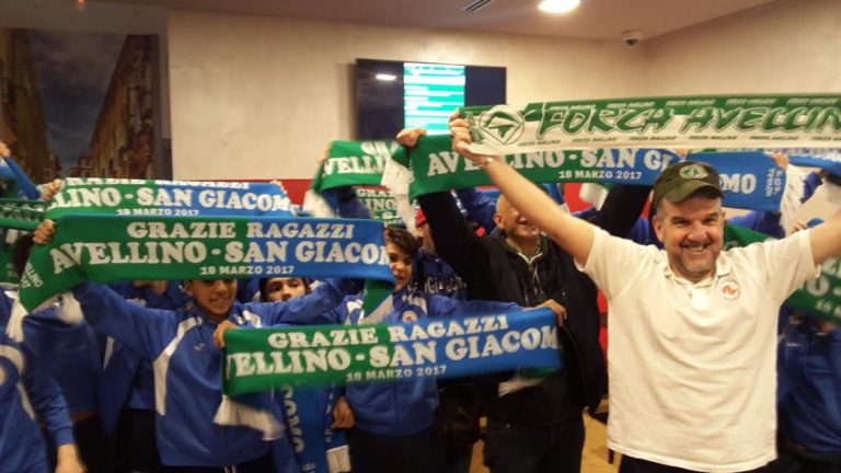 Avellino chiama, Novara risponde: è la “Favola moderna” della Curva Sud