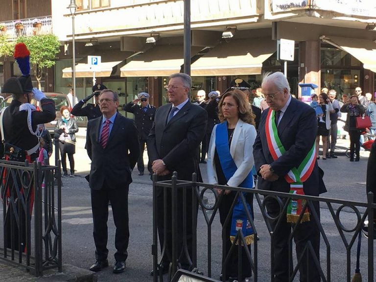 FOTO/ Avellino celebra il 25 Aprile, Lengua: “Buona festa della Liberazione”