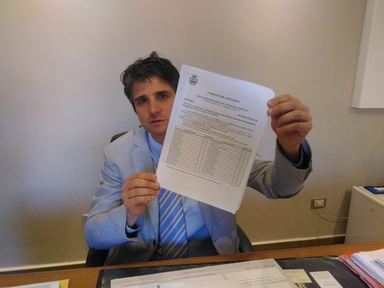 VIDEO/ Rottamazioni Equitalia, la delibera c’è ma il Comune la nasconde: la denuncia di Massimo Passaro