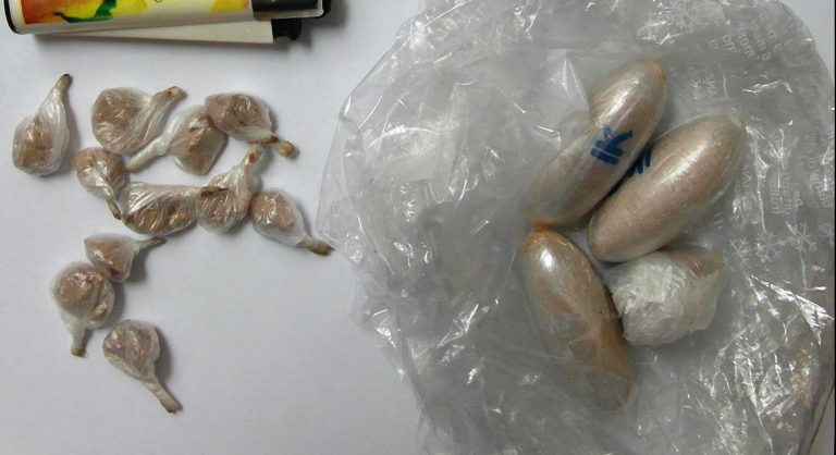 45 grammi di eroina pronta ad essere smerciata, arrestato uno spacciatore