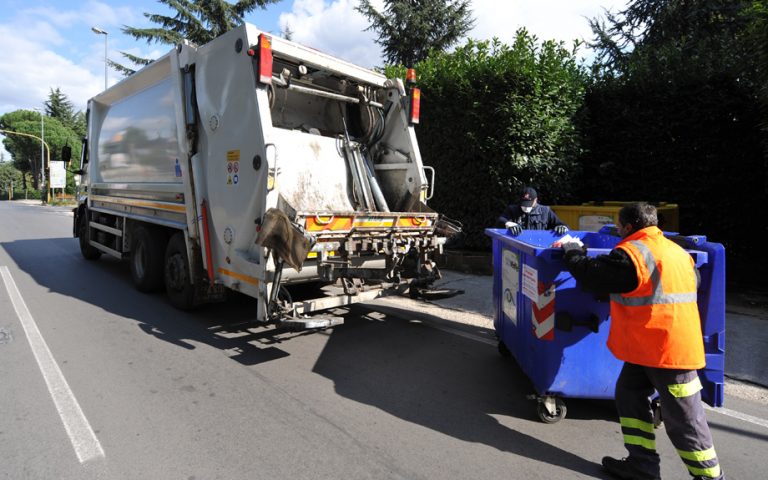 Rifiuti, tavolo in Prefettura: scongiurata l’emergenza a settembre