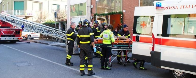 Colta da malore in casa: tragedia sfiorata ad Atripalda, viva grazie ai Vigili del Fuoco