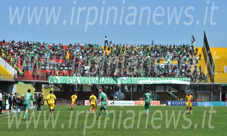 Benevento-Avellino 2-1, la fotogallery di Irpinianews