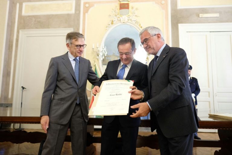 VIDEO/ Consegnate 59 onorificenze al Merito della Repubblica, il Prefetto Sessa: “Un atto di fiducia nella comunità”