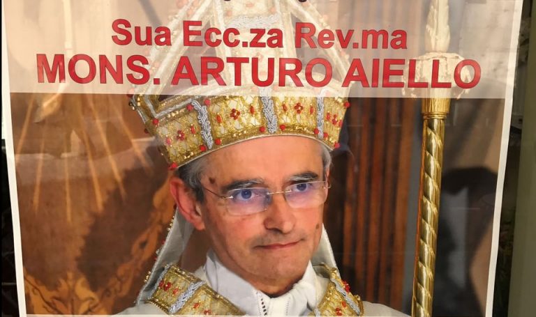 Metal detector e cani antiesplosivi, l’arrivo del nuovo vescovo sarà blindato