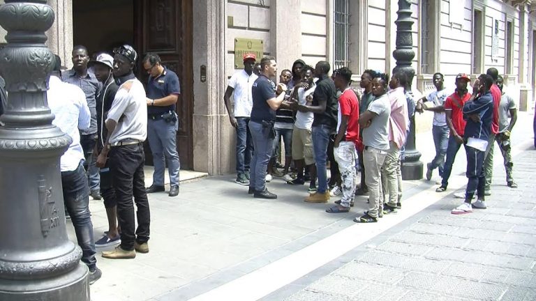 Migranti, giro di vite sui controlli. Ecco la task force della Prefettura