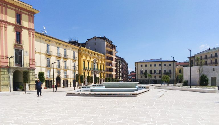 Un’opera d’arte per Piazza Libertà: ecco il bando da 54mila euro del Comune di Avellino