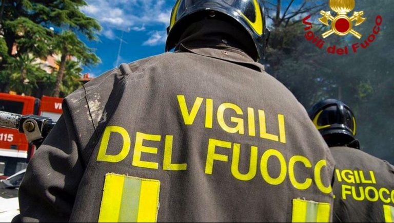 Dugenta: mette in salvo i fratelli dall’incendio, ma lei muore per asfissia