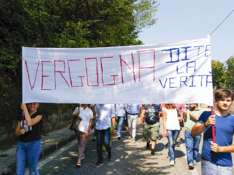 VIDEO/ Centro autismo, Avellino si mobilita in corteo: “Le istituzioni rompano il silenzio”