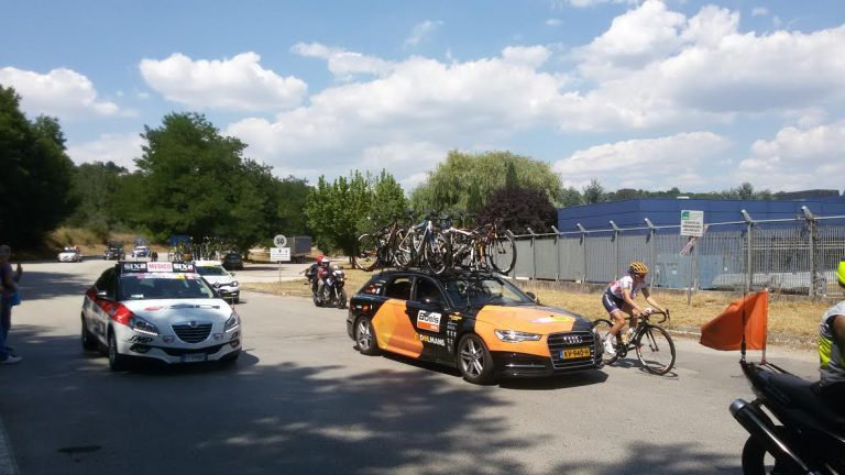 Grave caduta nella tappa irpina del Giro in Rosa: ciclista in prognosi riservata