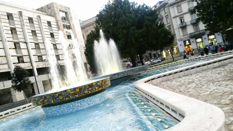 FOTO/ Via le transenne da Piazza Libertà, restituita alla città anche la seconda fontana