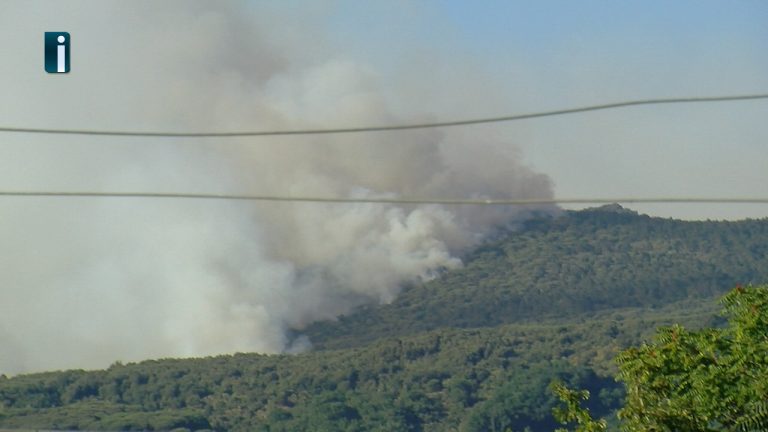 VIDEO/ Dal Vesuvio la nube di fuoco che avvolge la Campania: continua l’emergenza