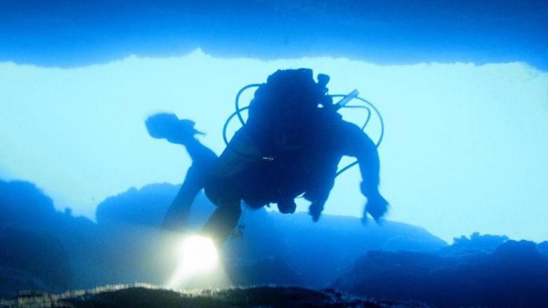Tragica immersione ad Ischia, muoiono una 15enne ed il suo istruttore