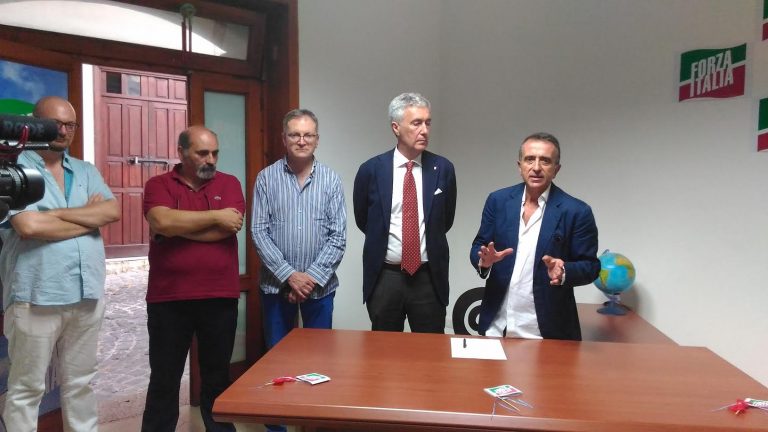 Sibilia ad Atripalda per nuova sede FI: “Spagnuolo? Noi partito inclusivo”