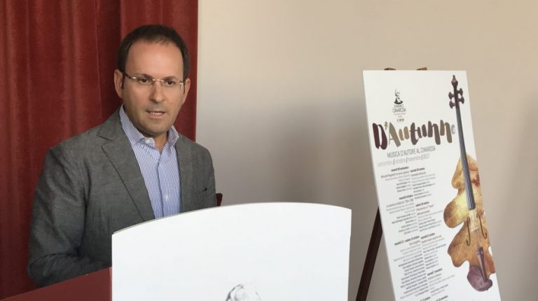 Se il “Cimarosa” suona bene, il teatro “Gesualdo” non suona affatto…